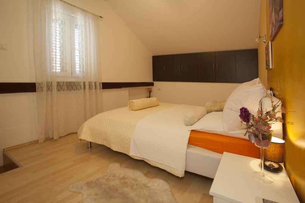 Apartment Welcome Спліт Екстер'єр фото