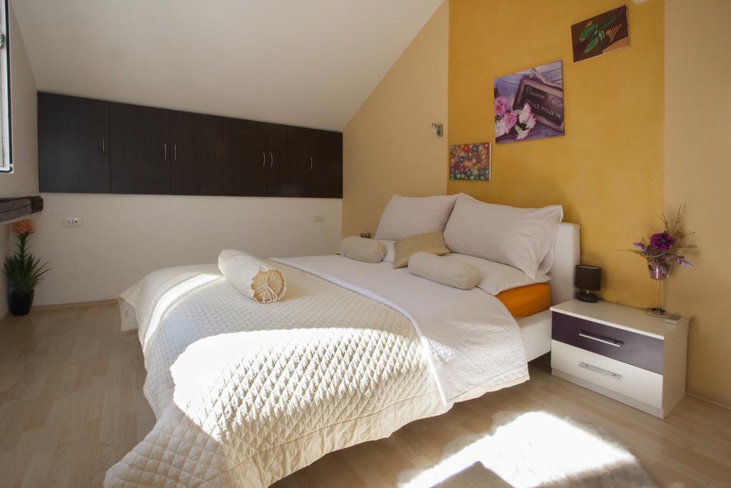 Apartment Welcome Спліт Екстер'єр фото